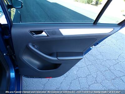 2015 Volkswagen Jetta SE   - Photo 25 - Mesa, AZ 85202