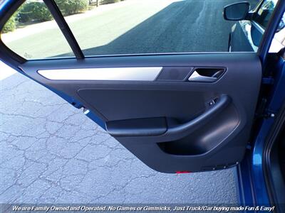 2015 Volkswagen Jetta SE   - Photo 17 - Mesa, AZ 85202