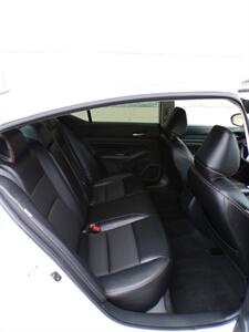 2021 Nissan Altima 2.5 SR   - Photo 24 - Mesa, AZ 85202