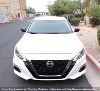 2021 Nissan Altima 2.5 SR   - Photo 2 - Mesa, AZ 85202