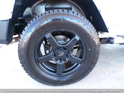 2012 Jeep Wrangler Sahara   - Photo 36 - Mesa, AZ 85202