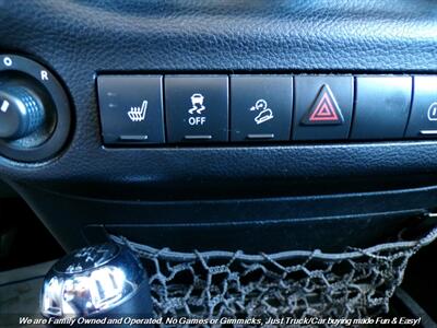 2012 Jeep Wrangler Sahara   - Photo 31 - Mesa, AZ 85202