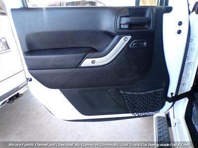 2012 Jeep Wrangler Sahara   - Photo 11 - Mesa, AZ 85202