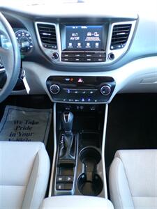 2018 Hyundai TUCSON SEL   - Photo 30 - Mesa, AZ 85202