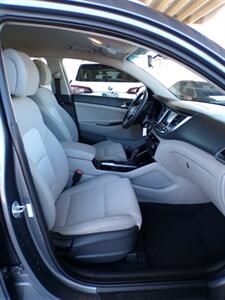 2018 Hyundai TUCSON SEL   - Photo 27 - Mesa, AZ 85202