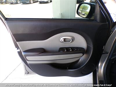 2017 Kia Soul + - Photo 12 - Mesa, AZ 85202