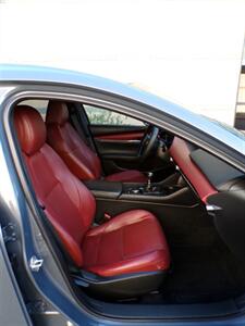 2022 Mazda Mazda3 Hatchback Premium   - Photo 28 - Mesa, AZ 85202
