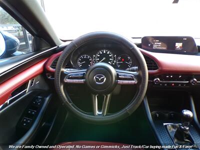 2022 Mazda Mazda3 Hatchback Premium   - Photo 13 - Mesa, AZ 85202