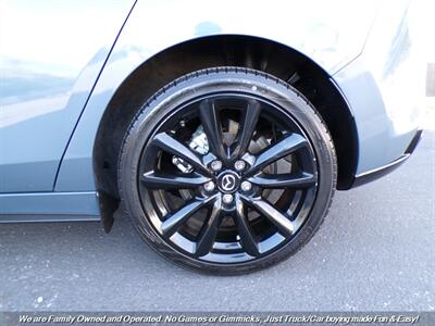 2022 Mazda Mazda3 Hatchback Premium   - Photo 52 - Mesa, AZ 85202