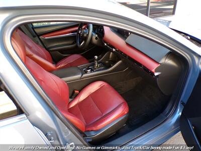 2022 Mazda Mazda3 Hatchback Premium   - Photo 29 - Mesa, AZ 85202