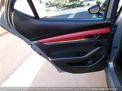 2022 Mazda Mazda3 Hatchback Premium   - Photo 18 - Mesa, AZ 85202