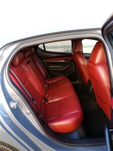 2022 Mazda Mazda3 Hatchback Premium   - Photo 24 - Mesa, AZ 85202