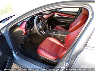 2022 Mazda Mazda3 Hatchback Premium   - Photo 14 - Mesa, AZ 85202