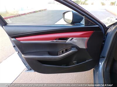 2022 Mazda Mazda3 Hatchback Premium   - Photo 12 - Mesa, AZ 85202
