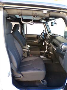 2013 Jeep Wrangler Unlimited Sport   - Photo 26 - Mesa, AZ 85202