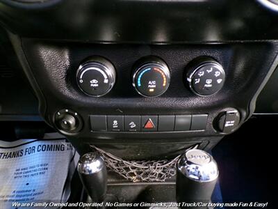 2013 Jeep Wrangler Unlimited Sport   - Photo 35 - Mesa, AZ 85202
