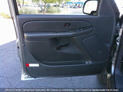 2006 GMC Sierra 2500 Crew Cab SLE 4X4   - Photo 12 - Mesa, AZ 85202