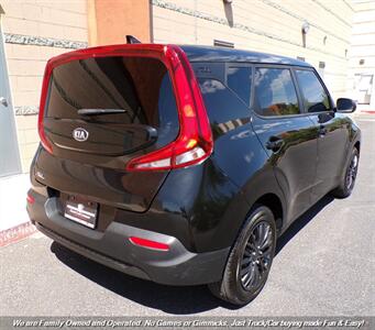 2020 Kia Soul LX - Photo 6 - Mesa, AZ 85202