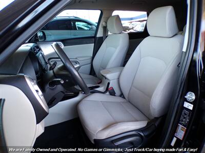 2020 Kia Soul LX - Photo 17 - Mesa, AZ 85202