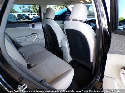 2020 Kia Soul LX - Photo 24 - Mesa, AZ 85202