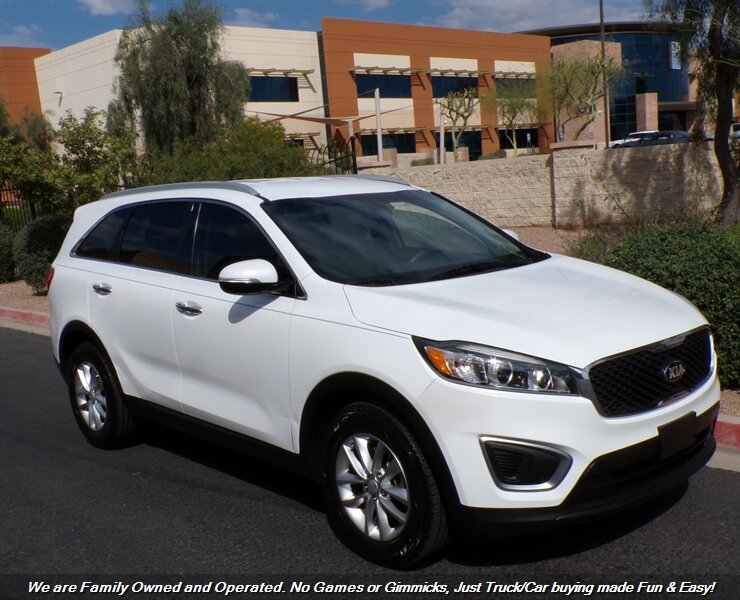 2016 Kia Sorento LX   - Photo 1 - Mesa, AZ 85202