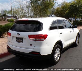 2016 Kia Sorento LX   - Photo 6 - Mesa, AZ 85202