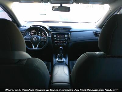 2017 Nissan Rogue SV   - Photo 33 - Mesa, AZ 85202