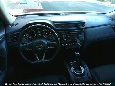 2017 Nissan Rogue SV   - Photo 35 - Mesa, AZ 85202