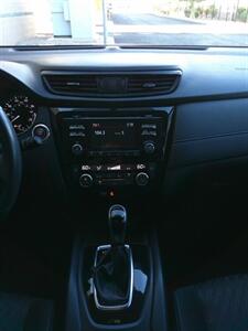 2017 Nissan Rogue SV   - Photo 36 - Mesa, AZ 85202