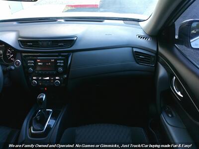 2017 Nissan Rogue SV   - Photo 34 - Mesa, AZ 85202