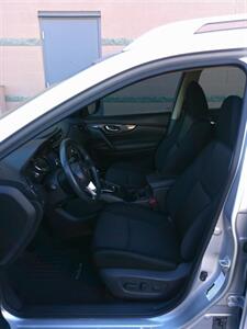 2017 Nissan Rogue SV   - Photo 16 - Mesa, AZ 85202