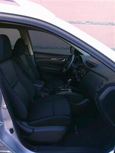 2017 Nissan Rogue SV   - Photo 29 - Mesa, AZ 85202