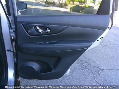2017 Nissan Rogue SV   - Photo 27 - Mesa, AZ 85202