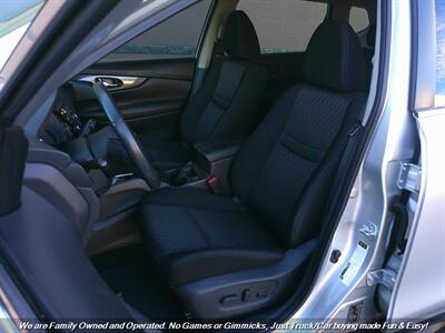 2017 Nissan Rogue SV   - Photo 17 - Mesa, AZ 85202