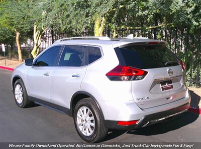 2017 Nissan Rogue SV   - Photo 7 - Mesa, AZ 85202
