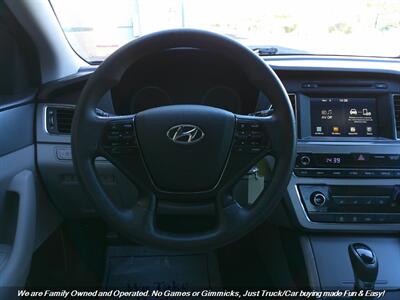 2016 Hyundai Sonata SE   - Photo 12 - Mesa, AZ 85202