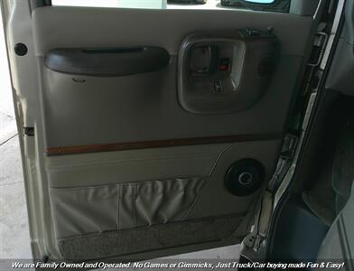 2002 Chevrolet Savana 1500 Passenger Van   - Photo 9 - Mesa, AZ 85202