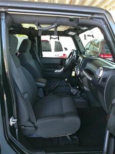 2012 Jeep Wrangler Sahara   - Photo 29 - Mesa, AZ 85202
