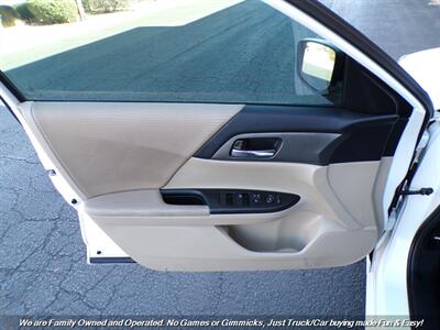 2015 Honda Accord LX   - Photo 12 - Mesa, AZ 85202