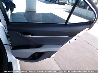 2018 Toyota Camry SE   - Photo 26 - Mesa, AZ 85202