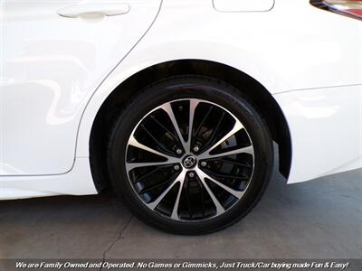 2018 Toyota Camry SE   - Photo 48 - Mesa, AZ 85202