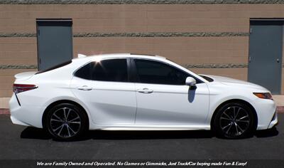 2018 Toyota Camry SE   - Photo 8 - Mesa, AZ 85202