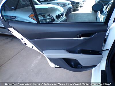 2018 Toyota Camry SE   - Photo 18 - Mesa, AZ 85202