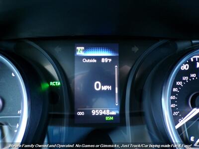 2018 Toyota Camry SE   - Photo 11 - Mesa, AZ 85202