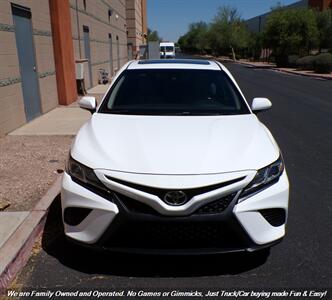 2018 Toyota Camry SE   - Photo 2 - Mesa, AZ 85202