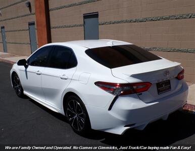 2018 Toyota Camry SE   - Photo 6 - Mesa, AZ 85202