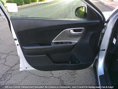2020 Kia Niro LX   - Photo 13 - Mesa, AZ 85202