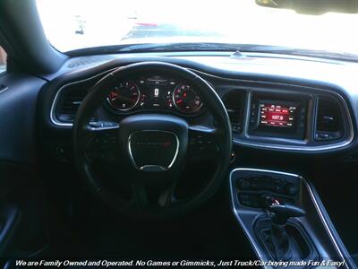 2017 Dodge Challenger SXT   - Photo 28 - Mesa, AZ 85202