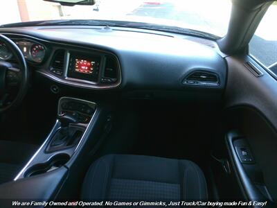 2017 Dodge Challenger SXT   - Photo 26 - Mesa, AZ 85202