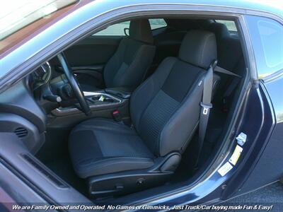 2017 Dodge Challenger SXT   - Photo 16 - Mesa, AZ 85202